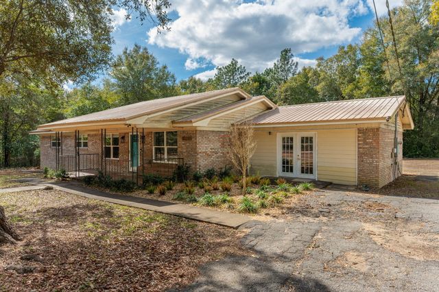 3174 Earl Kennedy Road, Crestview, FL 32539