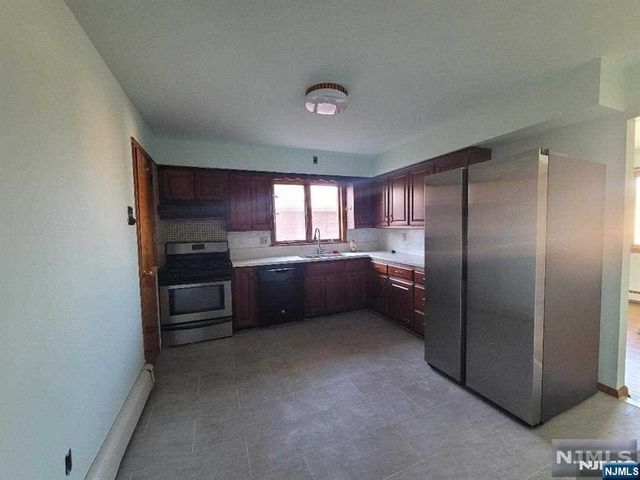 46 E Central Boulevard 2ND FLOOR, Palisades Park, NJ 07650