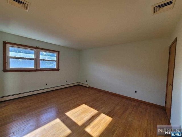 46 E Central Boulevard 2ND FLOOR, Palisades Park, NJ 07650