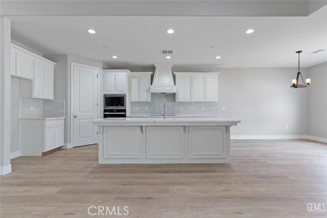 914 Tomboy Court, Shafter, CA 93263