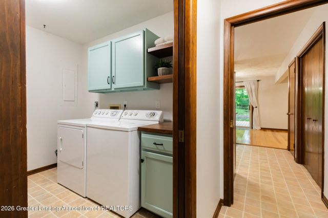 1045 N Eifert Road, Holt, MI 48842