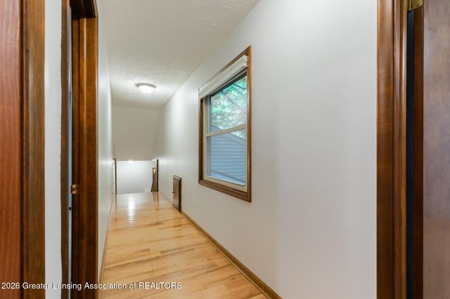 1045 N Eifert Road, Holt, MI 48842