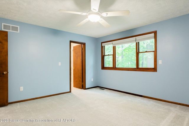 1045 N Eifert Road, Holt, MI 48842