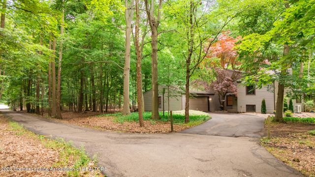 1045 N Eifert Road, Holt, MI 48842