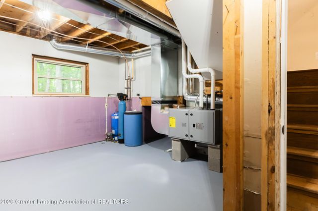 1045 N Eifert Road, Holt, MI 48842
