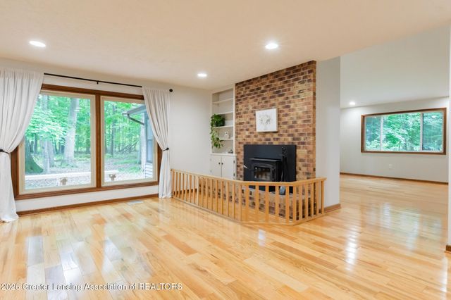 1045 N Eifert Road, Holt, MI 48842