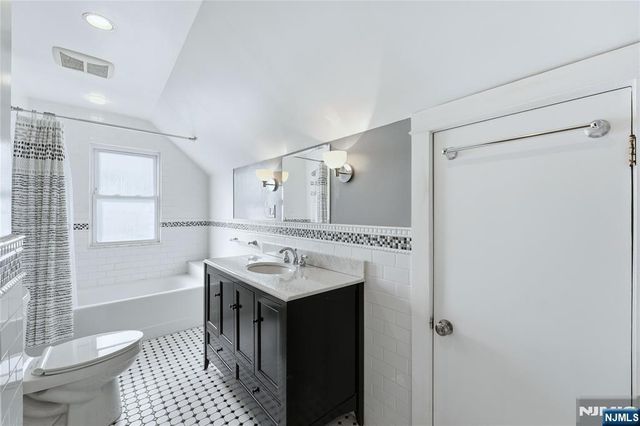 21 South Avenue, Harrington Park, NJ 07640