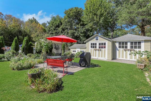 21 South Avenue, Harrington Park, NJ 07640