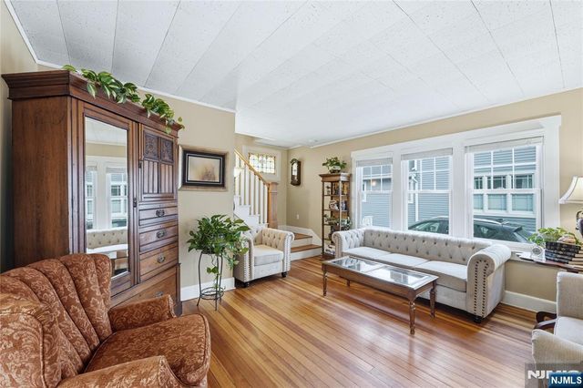 21 South Avenue, Harrington Park, NJ 07640