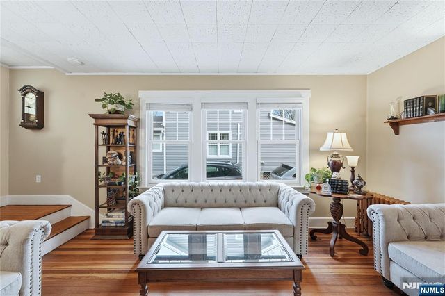 21 South Avenue, Harrington Park, NJ 07640