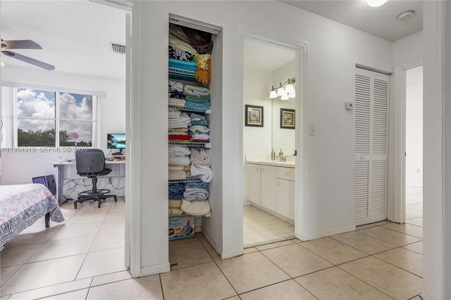 16323 SW 97th Street, Miami, FL 33196