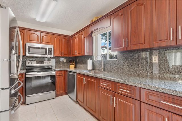 16323 SW 97th Street, Miami, FL 33196