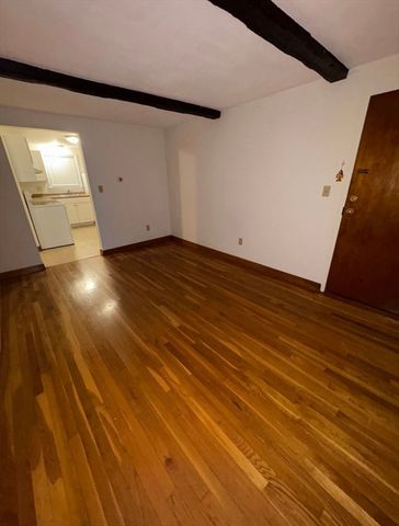 600 Cabot St 3, Beverly, MA 01915