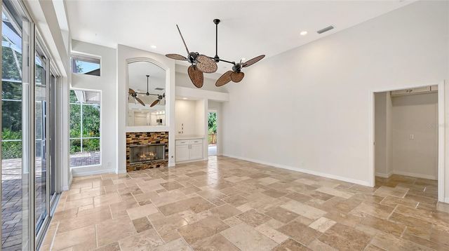 6935 RIVERSEDGE STREET CIRCLE, Bradenton, FL 34202