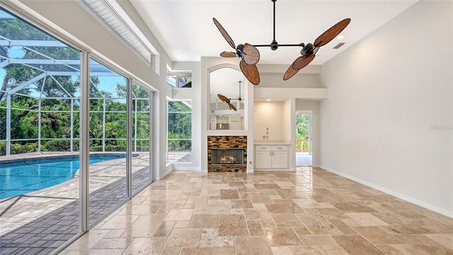 6935 RIVERSEDGE STREET CIRCLE, Bradenton, FL 34202