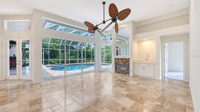 6935 RIVERSEDGE STREET CIRCLE, Bradenton, FL 34202