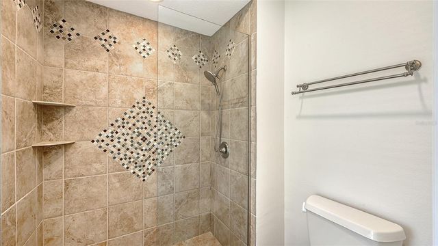 6935 RIVERSEDGE STREET CIRCLE, Bradenton, FL 34202
