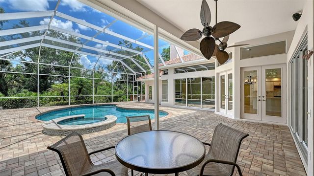 6935 RIVERSEDGE STREET CIRCLE, Bradenton, FL 34202