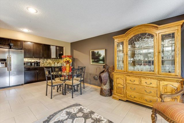 1309 S Summit Cir, Derby, KS 67037
