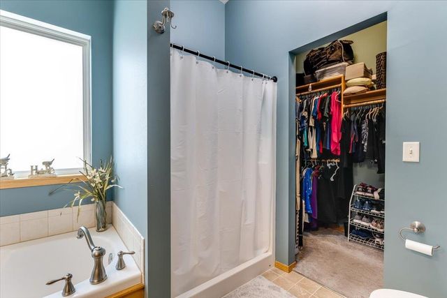 1309 S Summit Cir, Derby, KS 67037