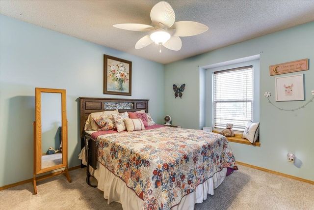 1309 S Summit Cir, Derby, KS 67037