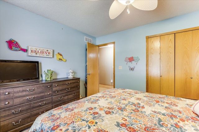 1309 S Summit Cir, Derby, KS 67037