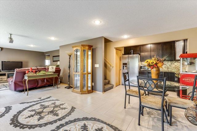 1309 S Summit Cir, Derby, KS 67037
