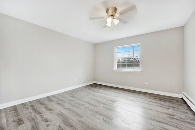 121 W 63rd Street D203, Westmont, IL 60559