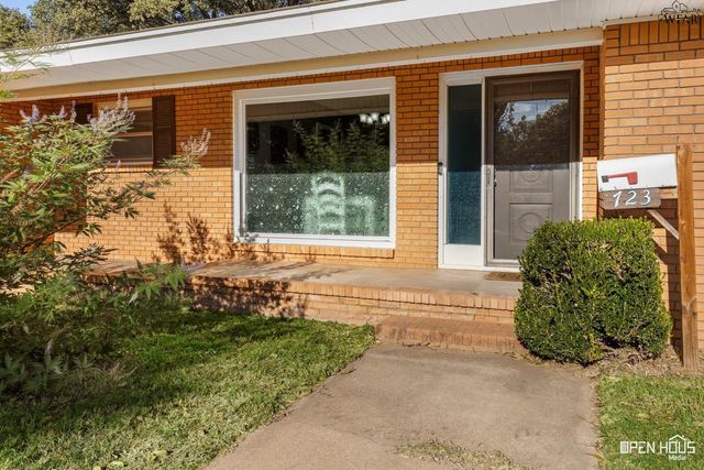 723 MAPLE STREET, Burkburnett, TX 76354