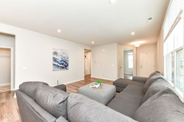 13497 Mosaic Street, Fishers, IN 46037