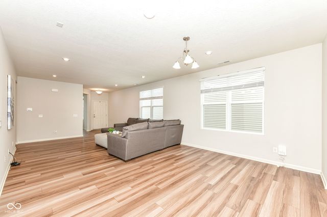 13497 Mosaic Street, Fishers, IN 46037