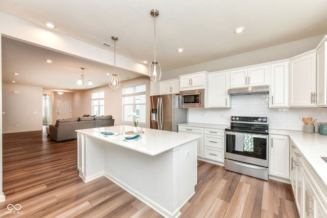 13497 Mosaic Street, Fishers, IN 46037