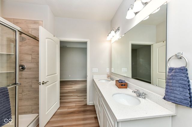 13497 Mosaic Street, Fishers, IN 46037