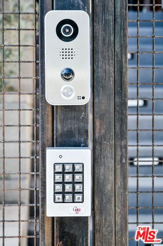 715 N El Centro Avenue, Los Angeles, CA 90038