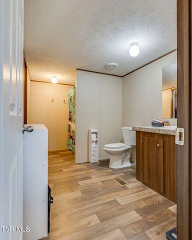 274 Memorial School Lane, Duffield, VA 24244