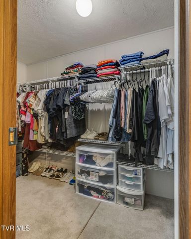 274 Memorial School Lane, Duffield, VA 24244