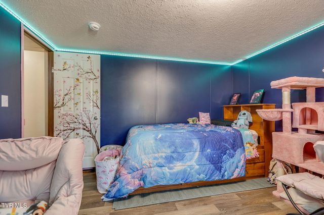 274 Memorial School Lane, Duffield, VA 24244