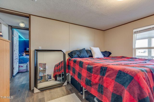 274 Memorial School Lane, Duffield, VA 24244