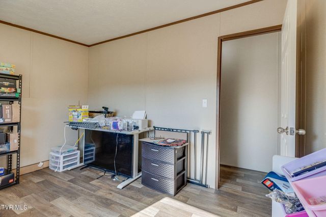 274 Memorial School Lane, Duffield, VA 24244