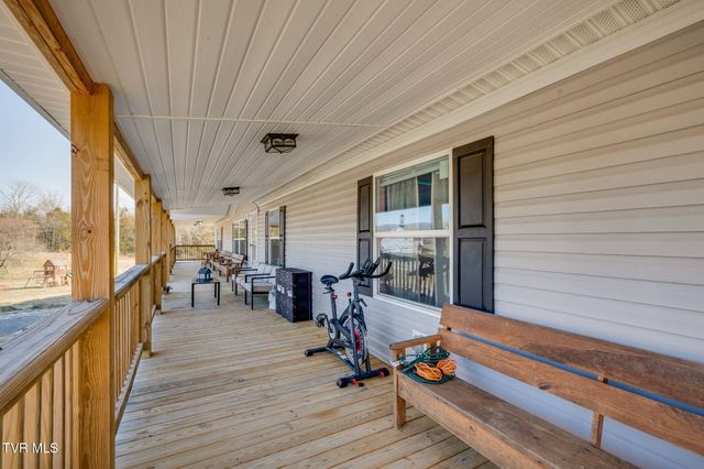 274 Memorial School Lane, Duffield, VA 24244