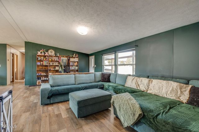 274 Memorial School Lane, Duffield, VA 24244