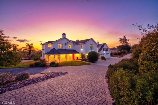 1130 Sierra Bonita, Fallbrook, CA 92028