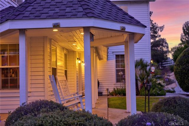 1130 Sierra Bonita, Fallbrook, CA 92028