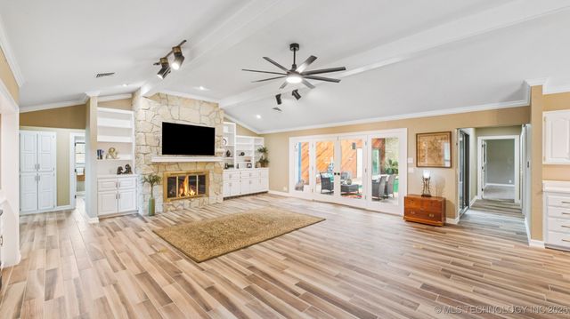 2505 Glynnwood Drive, Bartlesville, OK 74006