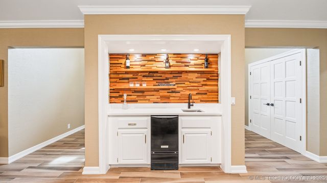 2505 Glynnwood Drive, Bartlesville, OK 74006