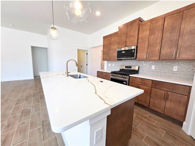 251 Kristen Lane, Centerton, AR 72719