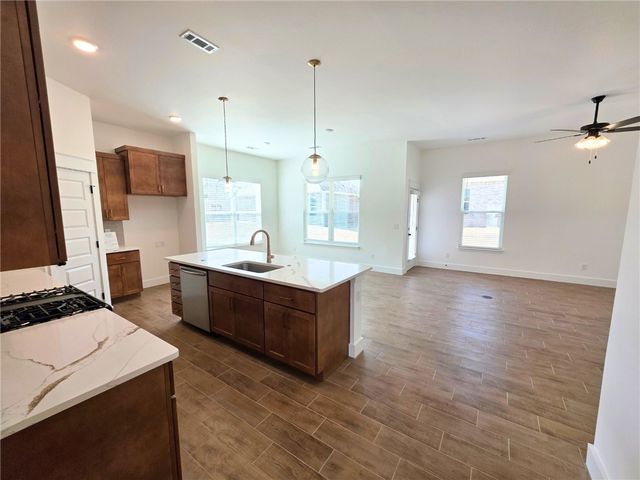 251 Kristen Lane, Centerton, AR 72719