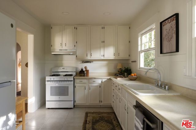 200 W Terrace Street, Altadena, CA 91001