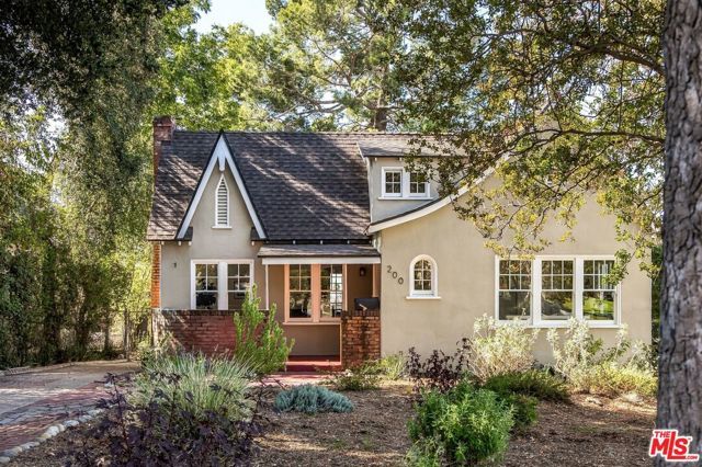 200 W Terrace Street, Altadena, CA 91001
