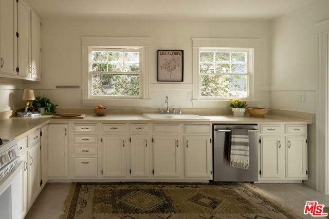 200 W Terrace Street, Altadena, CA 91001